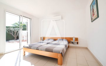 Property slide 28