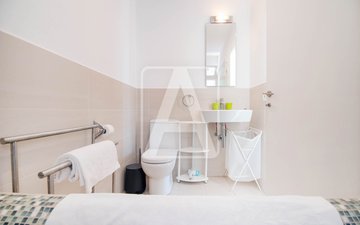 Property slide 32