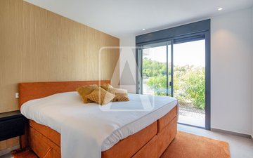 Property slide 34