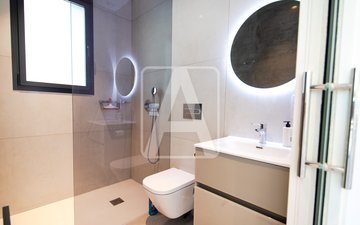 Property slide 44