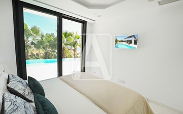 Property slide 40