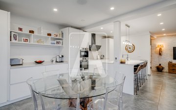Property slide 18