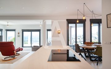Property slide 10