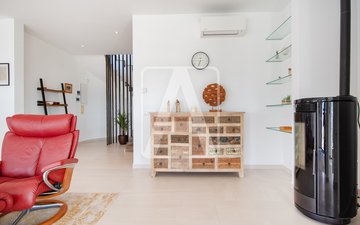 Property slide 16