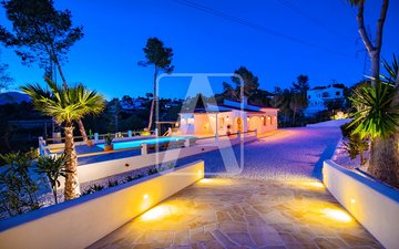 Property slide 48