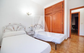Property slide 21