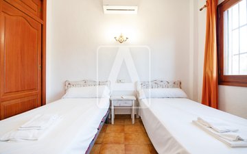 Property slide 24