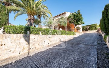 Property slide 35