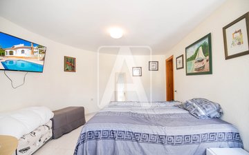 Property slide 16