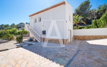 Property slide 18