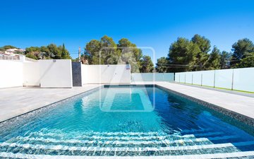 Property slide 19