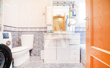 Property slide 25