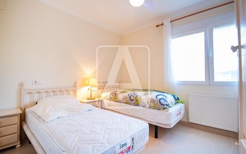 Property slide 32