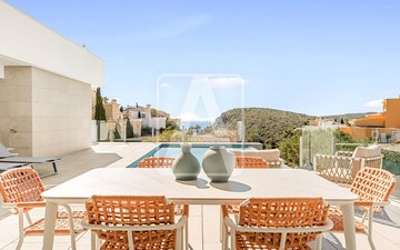Property slide 10