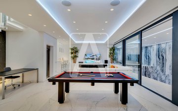 Property slide 10