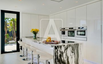 Property slide 18