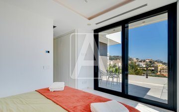 Property slide 43