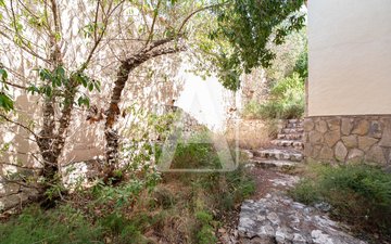 Property slide 17