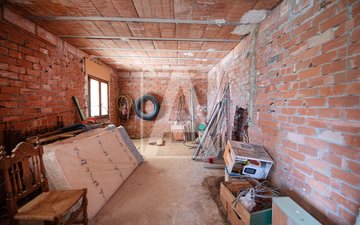 Property slide 25