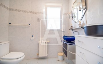 Property slide 16