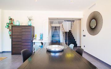 Property slide 14