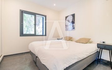Property slide 17