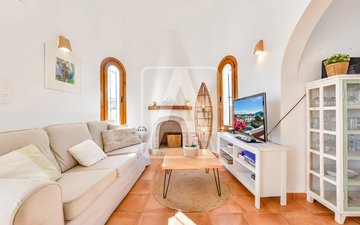 Property slide 18
