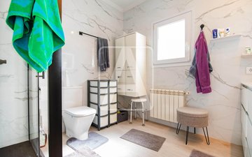 Property slide 25