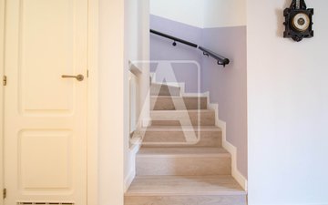 Property slide 32