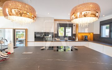 Property slide 21