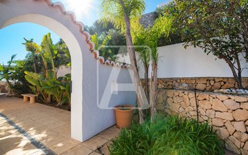 Property slide 25