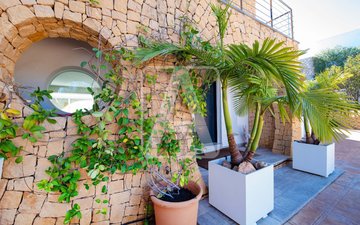 Property slide 39