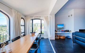 Property slide 10