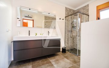 Property slide 30