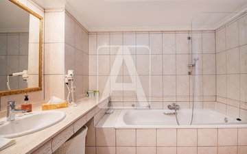 Property slide 50