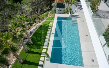 Property slide 10