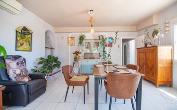 Property slide 17