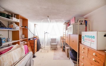 Property slide 44