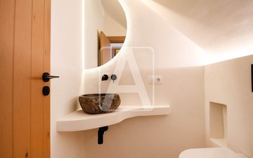Property slide 32
