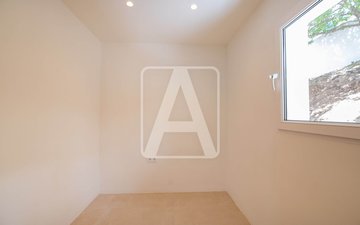 Property slide 33