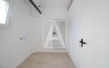 Property slide 44