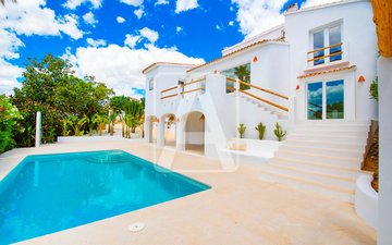 Property slide 10