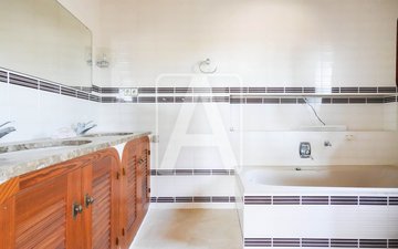 Property slide 17