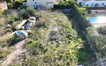 Property slide 10