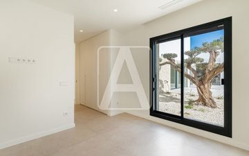 Property slide 25