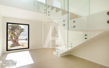 Property slide 28
