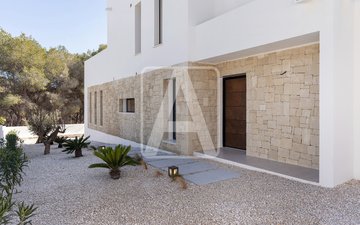 Property slide 44