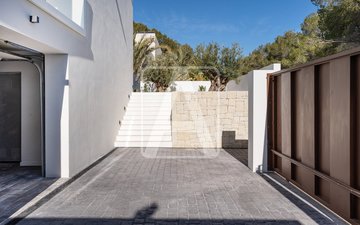 Property slide 48
