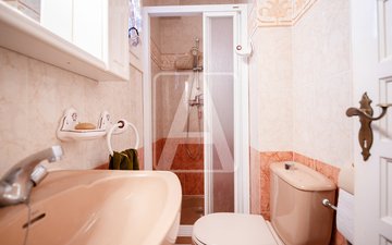Property slide 25