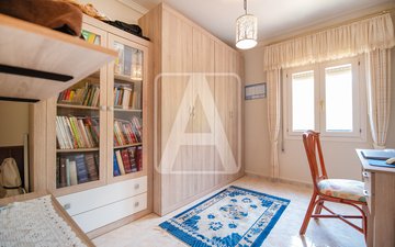Property slide 44